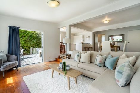 Photo of property in 42a Old Lake Road, Narrow Neck, Auckland, 0624