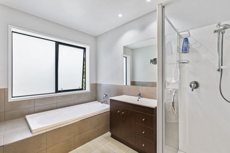 Photo of property in 9 Ella Place, Papamoa Beach, Papamoa, 3118