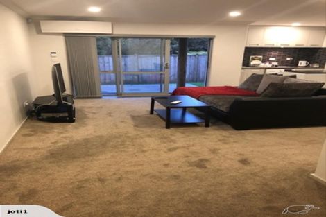 Photo of property in 22 Marwan Crescent, The Gardens, Auckland, 2105