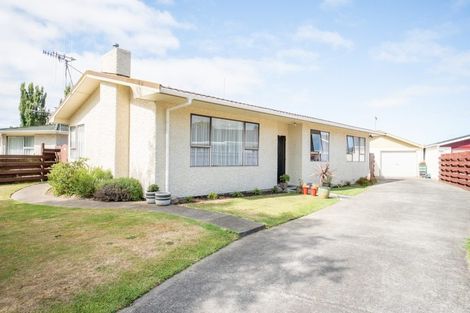 Photo of property in 37 Humphries Place, Awapuni, Palmerston North, 4412