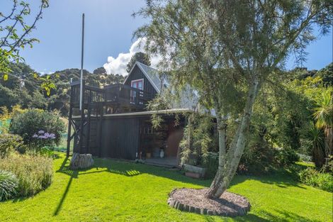 Photo of property in 5849 Christchurch Akaroa Road, Duvauchelle, Akaroa, 7582