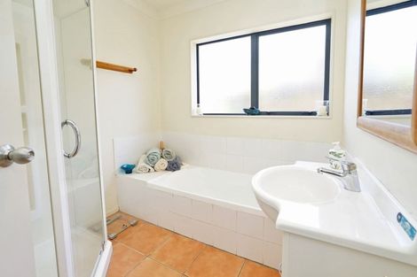 Photo of property in 11 Highbury Place, Nawton, Hamilton, 3200