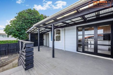 Photo of property in 150 Rangatira Road, Beach Haven, Auckland, 0626