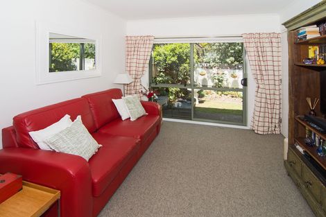 Photo of property in Holdsworth Villas, 42/2 William Donald Drive, Solway, Masterton, 5810