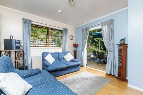 Photo of property in 28 King Richard Place, Browns Bay, Auckland, 0630