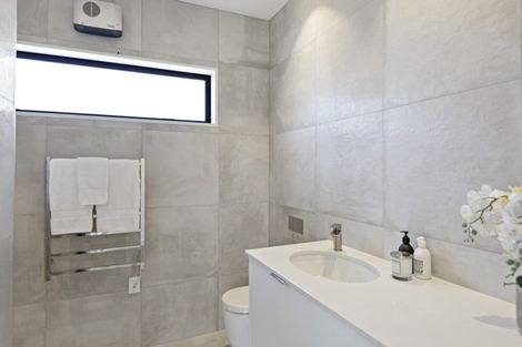 Photo of property in 17 Little Gem Road, Hornby, Christchurch, 8025