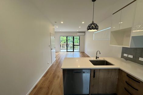 Photo of property in 32/9 Schnapper Rock Road, Greenhithe, Auckland, 0632