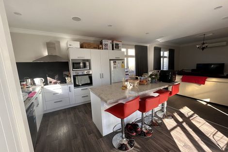 Photo of property in 19 Ngaio Street, West End, Palmerston North, 4412