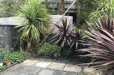 Photo of property in 3/17 Pannill Place, Oteha, Auckland, 0632