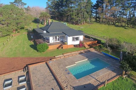 Photo of property in 245 Anderson Road, Helensville, 0875