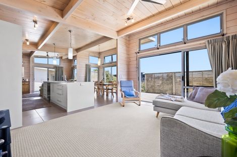 Photo of property in 9 Via Aroha, Waitarere Beach, Levin, 5510