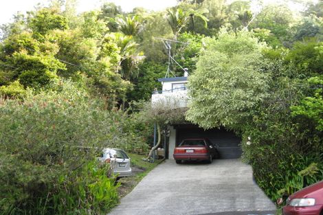 Photo of property in 896 West Coast Road, Waiatarua, Auckland, 0604