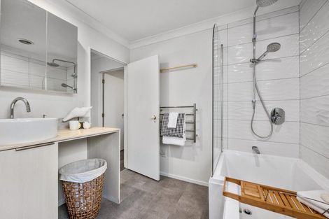 Photo of property in 1/69 Bay Street, Red Beach, 0932