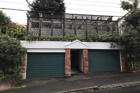 Photo of property in 34 Grove Road, Kelburn, Wellington, 6012