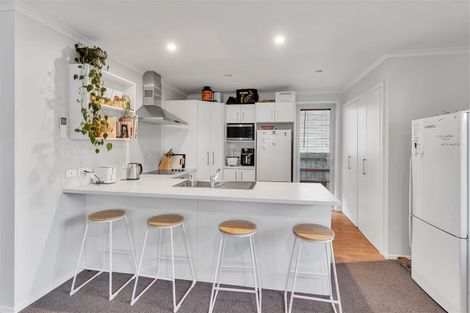 Photo of property in 19 Defoe Place, Waltham, Christchurch, 8023