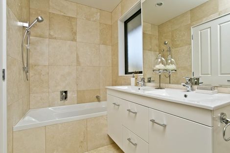 Photo of property in 23 Corricvale Way, Northcross, Auckland, 0632