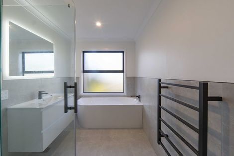 Photo of property in 2/11 Comries Road, Chartwell, Hamilton, 3210