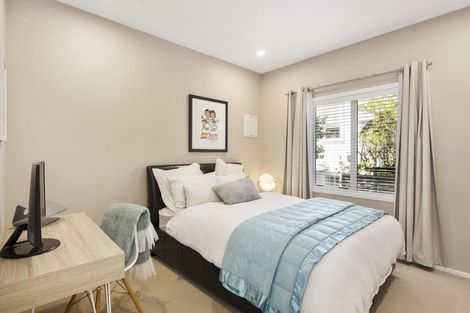 Photo of property in 30 Milne Terrace, Island Bay, Wellington, 6023