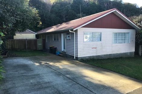 Photo of property in 5 Magnolia Grove, Maungaraki, Lower Hutt, 5010