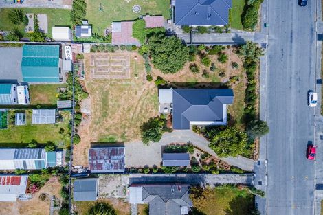 Photo of property in 43 Rhodes Street, Waimate, 7924