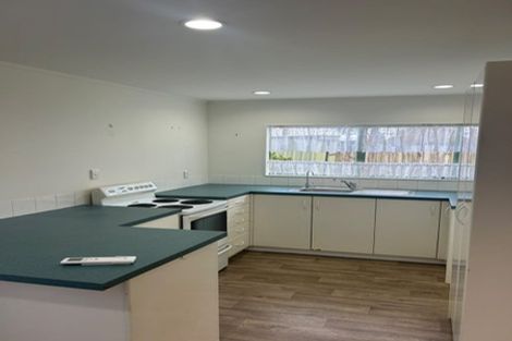 Photo of property in 1/8 Holman Road, Te Atatu Peninsula, Auckland, 0610