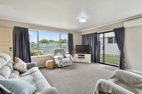 Photo of property in 2/19 Tatariki Street, Rosehill, Papakura, 2113