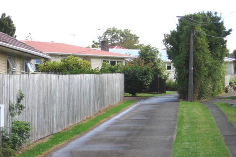 Photo of property in 2/86 Tirimoana Road, Te Atatu South, Auckland, 0602