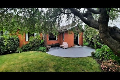 Photo of property in 1/16b Montclare Avenue, Ilam, Christchurch, 8041