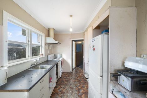 Photo of property in 35 Balmoral Street, Levin, 5510