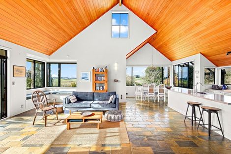 Photo of property in 402 Old Kaipara Road, Kaipara Flats, Warkworth, 0981