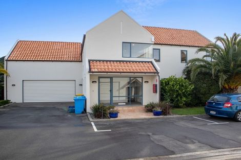 Photo of property in 9/45 Beach Road, Waikawa, Picton, 7220