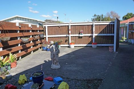 Photo of property in 129 Queen Street West, Levin, 5510