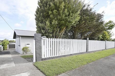 Photo of property in 22 Enniskillen Street, Clifton, Invercargill, 9812