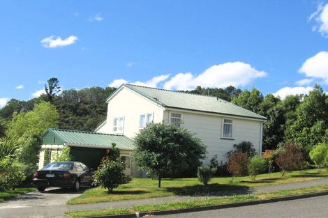 Photo of property in 23 Gentian Street, Timberlea, Upper Hutt, 5018