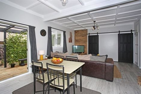 Photo of property in 1 Childs Avenue, Pukekohe, 2120