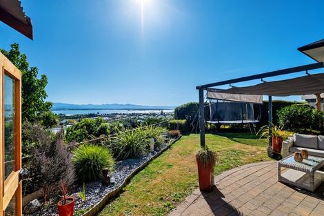 Photo of property in 18 Clairmont Heights, Stoke, Nelson, 7011