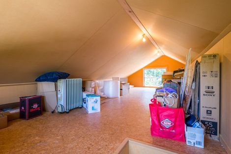 Photo of property in 16 Renown Road, Raumati South, Paraparaumu, 5032