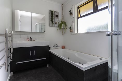 Photo of property in 15 Lune Street, South Hill, Oamaru, 9400