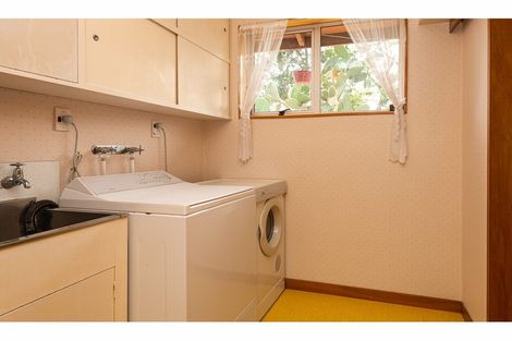 Photo of property in 58 Royal Park Drive, Parklands, Christchurch, 8083