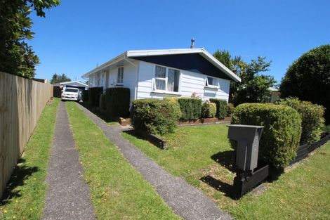 Photo of property in 9 Pukeko Place, Tokoroa, 3420