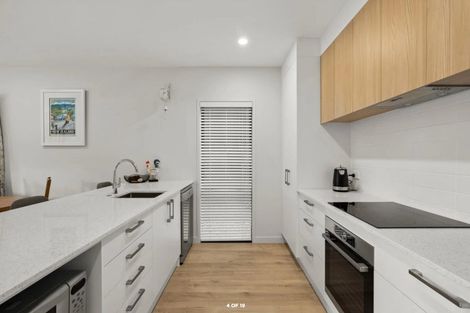 Photo of property in 33 Mulholland Drive, Jacks Point, 9371