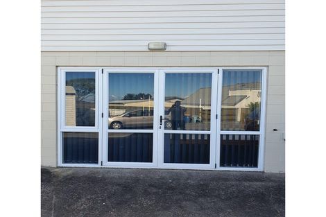 Photo of property in 1/212 Sunnynook Road, Totara Vale, Auckland, 0627