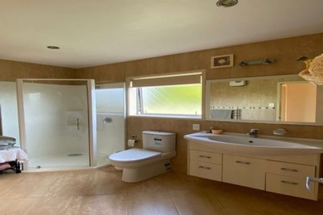 Photo of property in 210 Clovelly Road, Bucklands Beach, Auckland, 2012