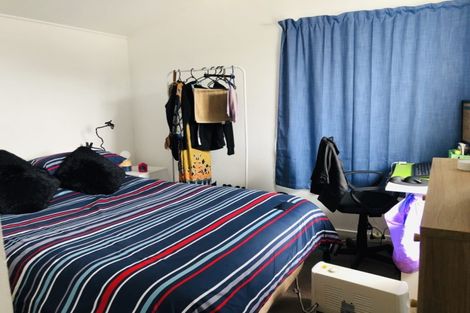 Photo of property in 2 Finlayson Avenue, Clendon Park, Auckland, 2103