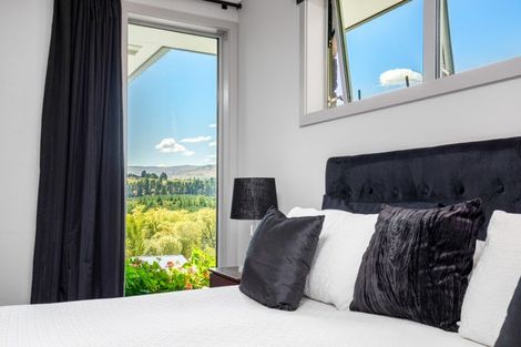 Photo of property in 9 Selkirk Street, Roxburgh, 9500