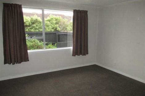 Photo of property in 2/73 Royal Park Drive, Parklands, Christchurch, 8083