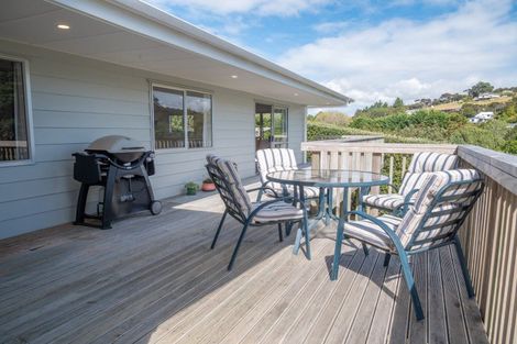 Photo of property in 25 Stratford Drive, Cable Bay, 0420