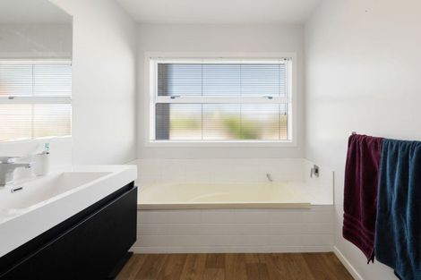 Photo of property in 10 Derbyshire Place, Dinsdale, Hamilton, 3204