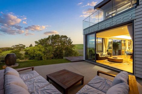 Photo of property in 41 Bounty Road, Long Bay, Auckland, 0630