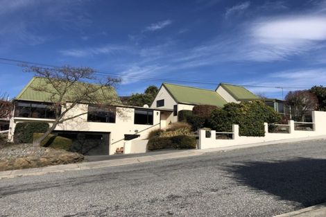 Photo of property in 1 Athenry Road, Bridge Hill, Alexandra, 9320